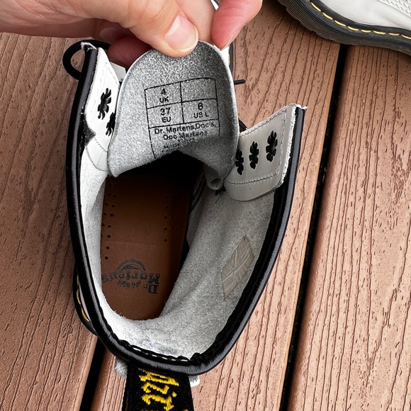 Women’s Dr. Martens Smooth Leather Combat Boots White / Black - Picture 9 of 10